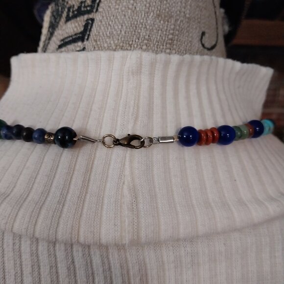 3365 Stone Bead Necklace plus two Cuff Bracelets, Estate Finds. - Picture 6 of 12